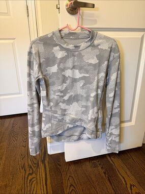 lululemon athletica Gray Camo Long-Sleeve Crew Sweatshirt